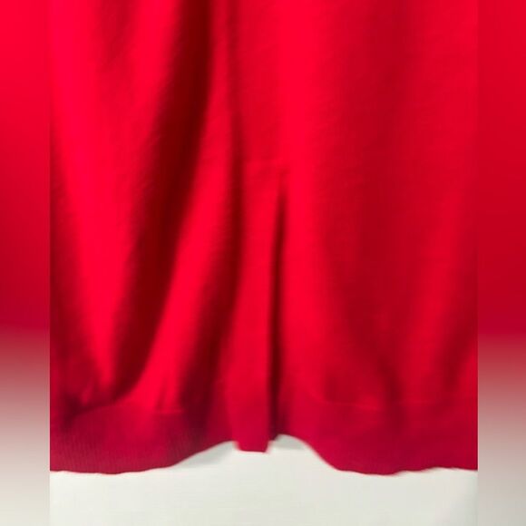 Ann Taylor Red Long Sleeve Sweater Size Medium Round Neck Longer Back EUC - Picture 6 of 8